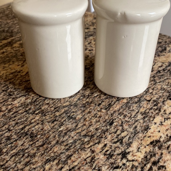 Himark Salt and Pepper Shakers, 80s Forest Green Lettering Ceramic Shakers - Picture 10 of 11